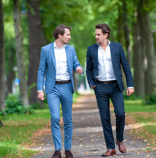 twee-mannen-lopen